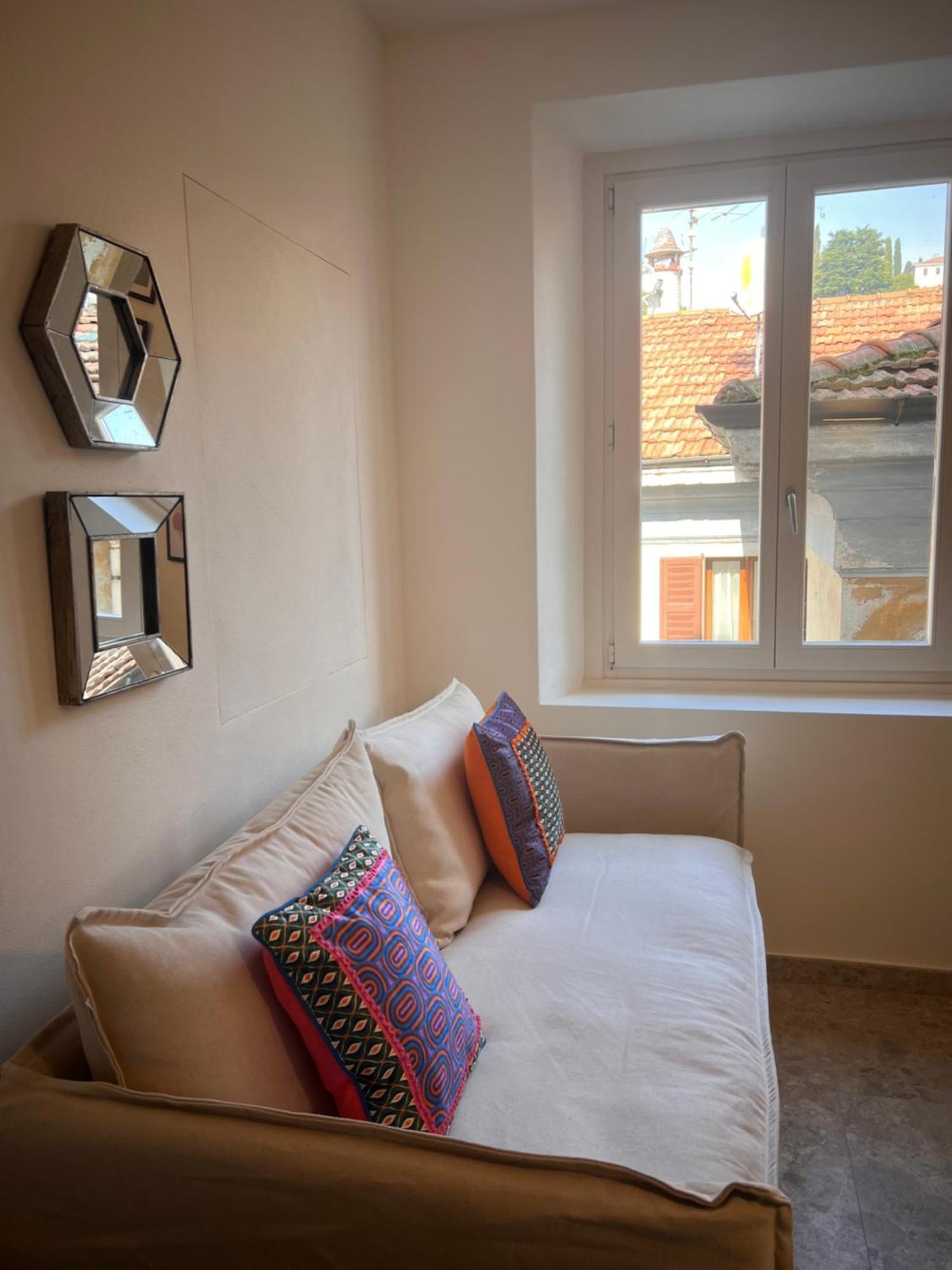 Apartment Nicole Менаджо Екстериор снимка